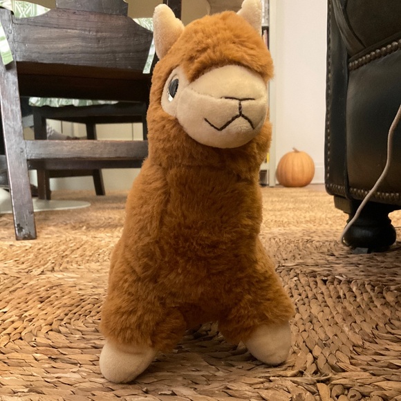 Stuffed llama - Picture 2 of 2
